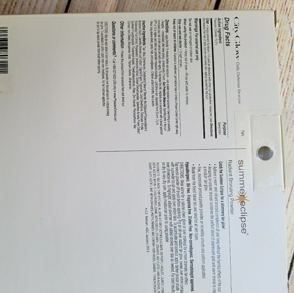 Physicians Formula radiant bronzing powder. - Picture 2 of 2